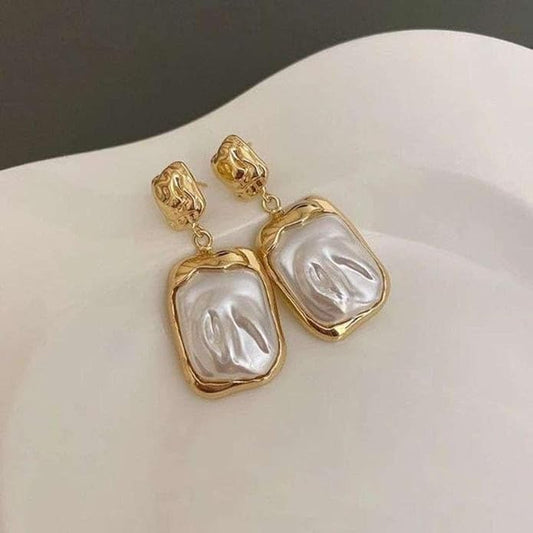 Pearl Square Drop