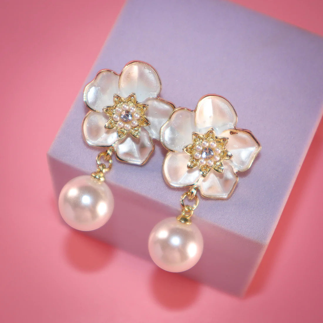 White Flower Pearl Drop