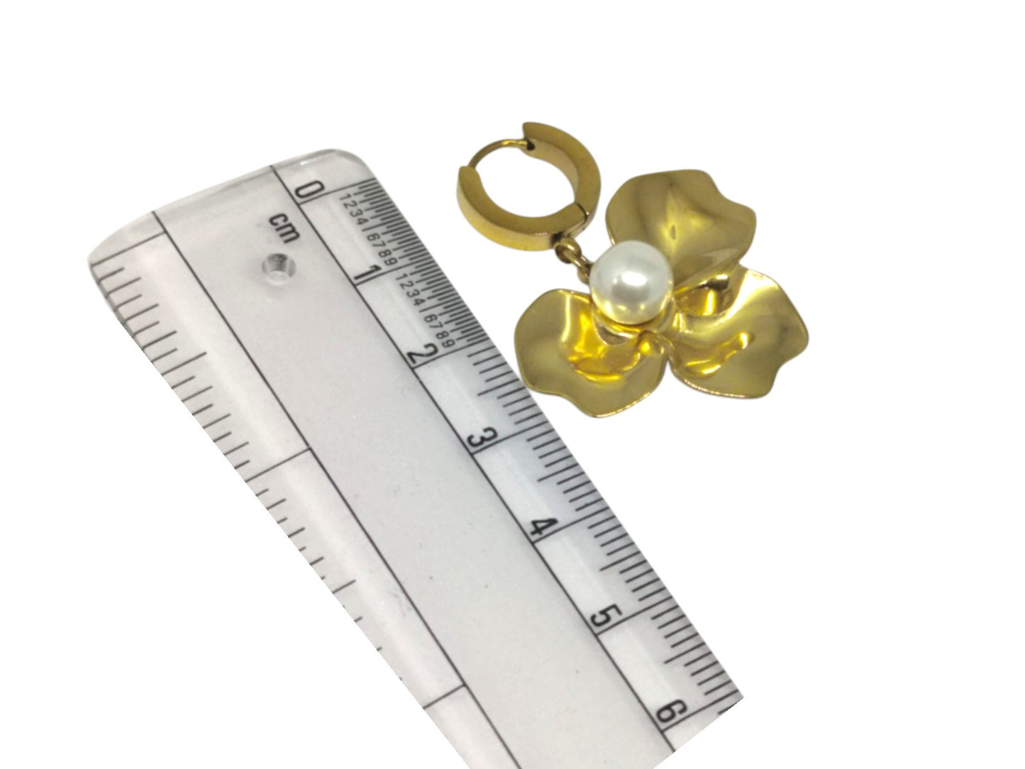 Golden Petal Pearl Flower