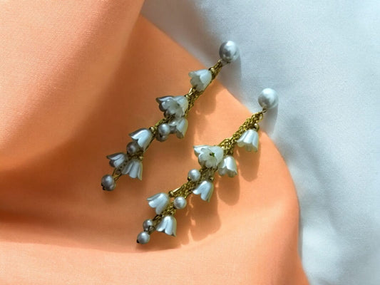 White Pearl Flower Drop