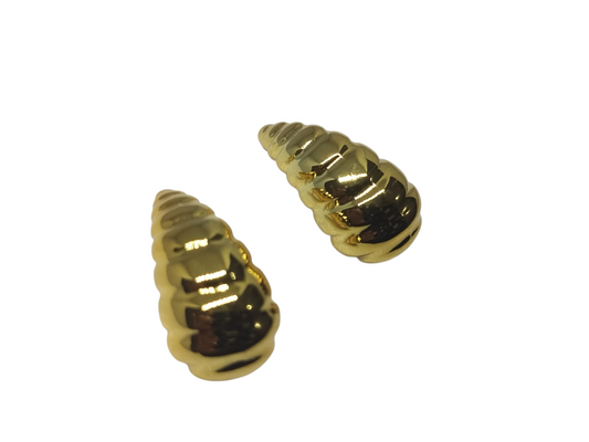 Anti Tarnish Croissant Stud