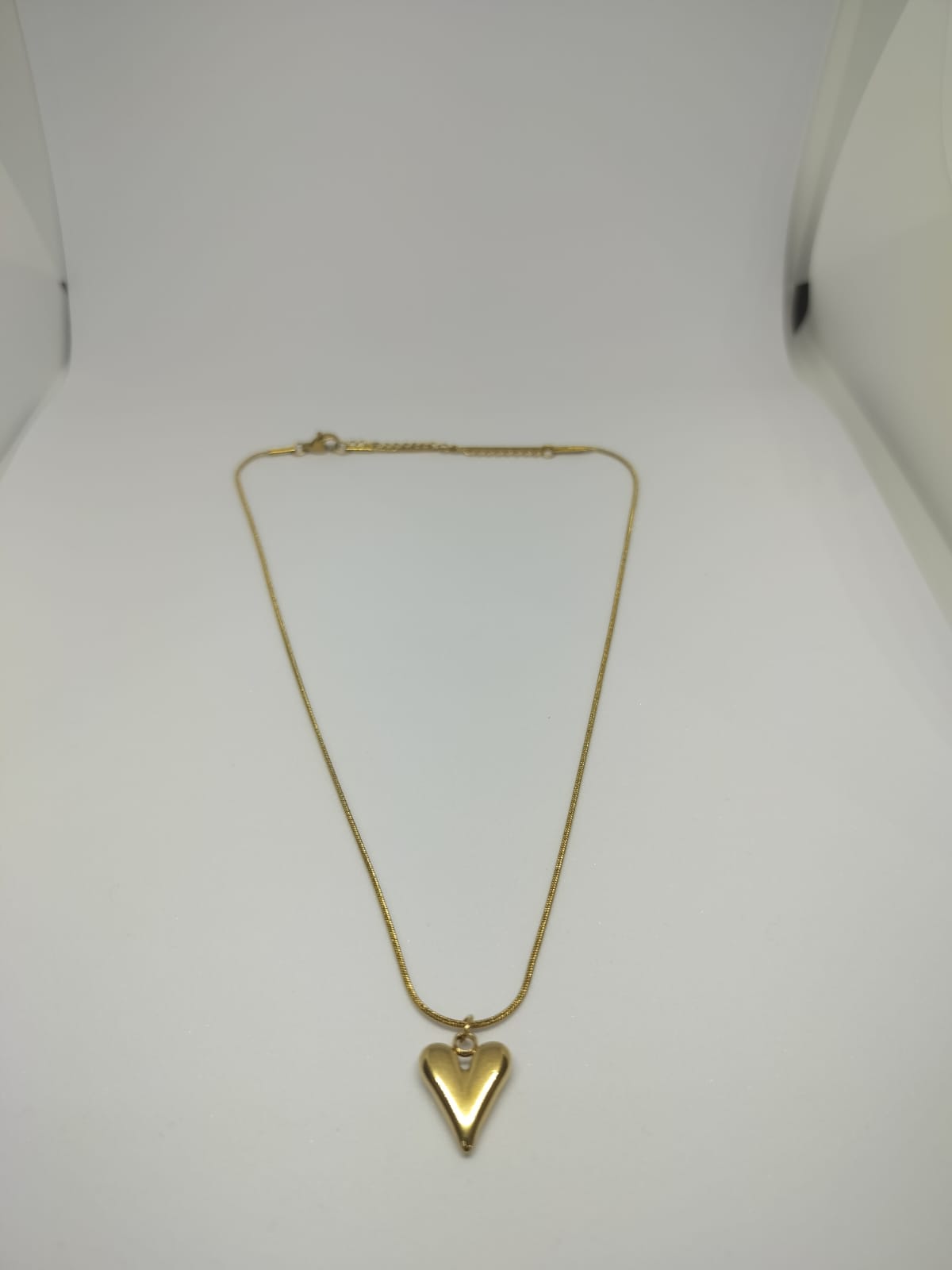 Anti Tarnish Pointed Heart Pendant Golden Necklace