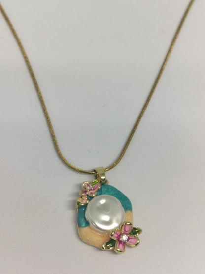 Handcrafted Pearl Necklace with Floral Pendant